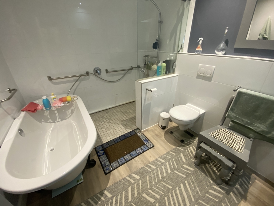 1 Bedroom Property for Sale in Plattekloof Western Cape